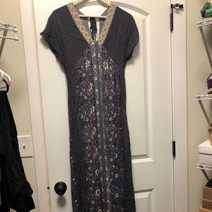 Maxi dress with side slits